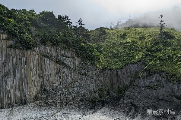 高清摄影 火山岩柱群的自然奇观
