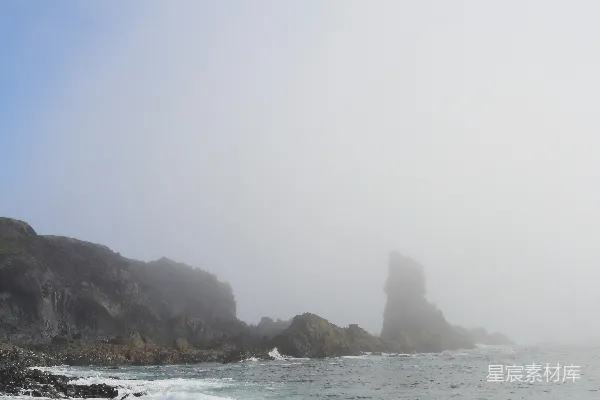 高清摄影 雾中的海岸线