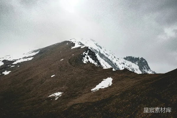 高清摄影 雪山之巅的孤独