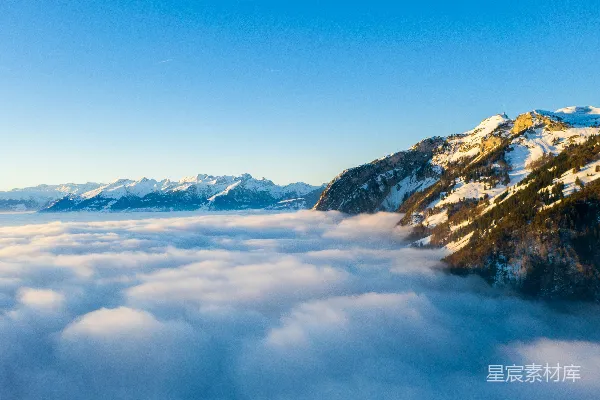 高清摄影 云海中的雪山