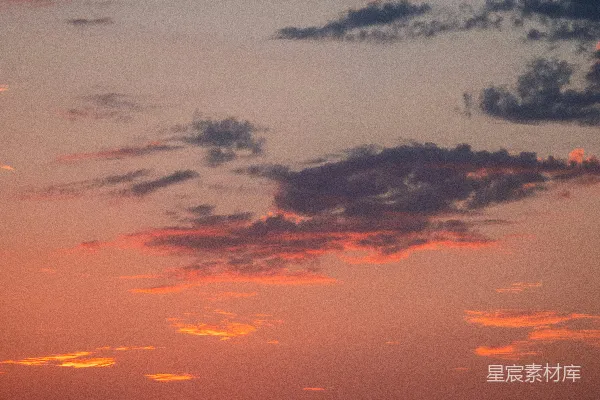 高清摄影 夕阳下的云彩