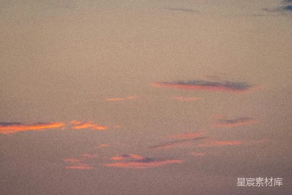 高清摄影 夕阳下的云彩