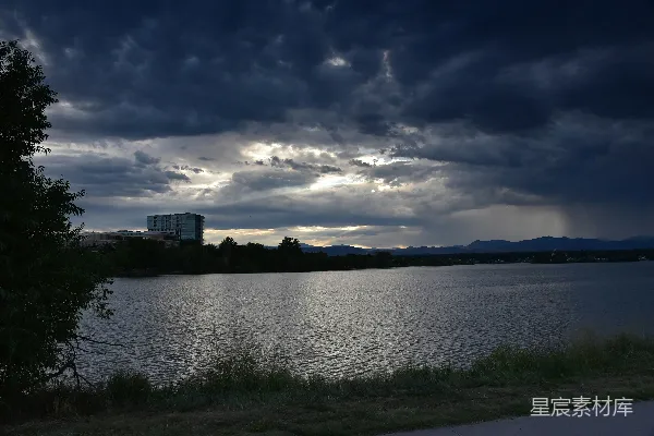 高清摄影 雨后湖畔