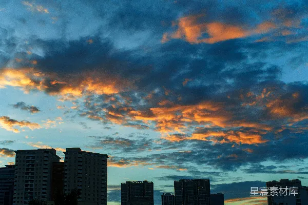 高清摄影 夕阳下的城市剪影