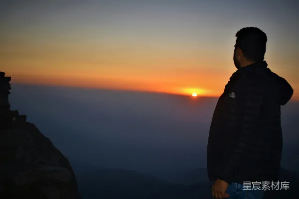 高清摄影 山顶观日落