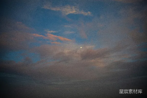 高清摄影 暮色中的月亮