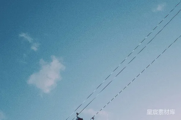 高清摄影 空中缆车与蓝天