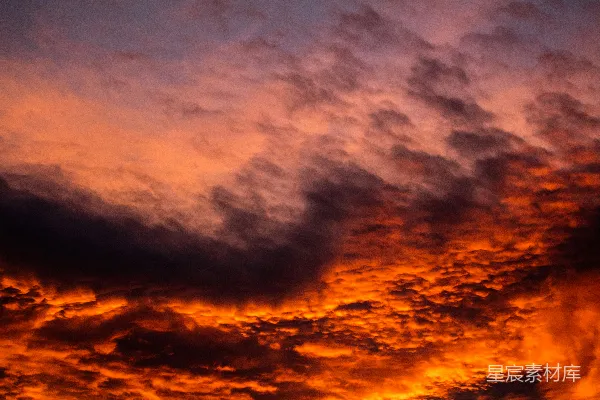 高清摄影 夕阳下的云层