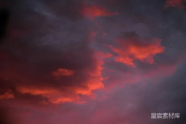 高清摄影 夕阳下的云彩