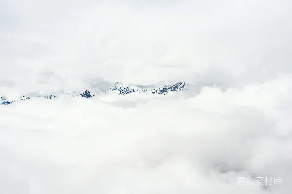高清摄影 云海中的雪山