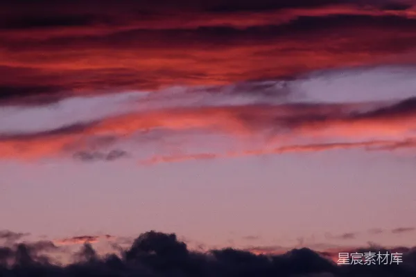 高清摄影 夕阳下的云彩