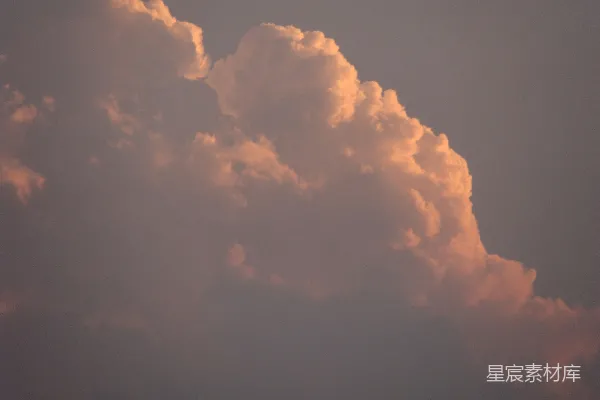 高清摄影 夕阳下的云层