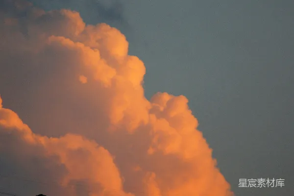 高清摄影 夕阳下的云彩