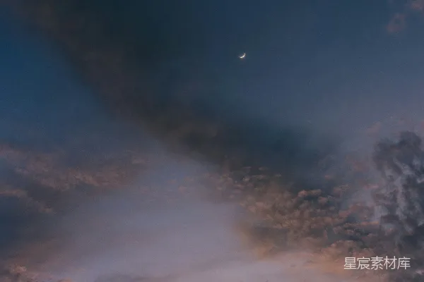 高清摄影 夜空中的一弯新月