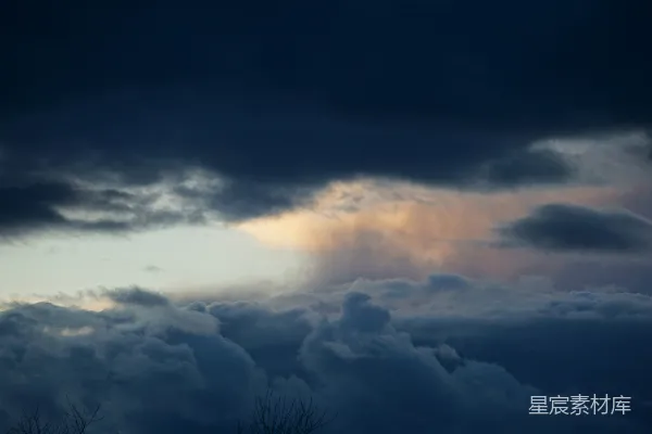 高清摄影 夕阳下的云层