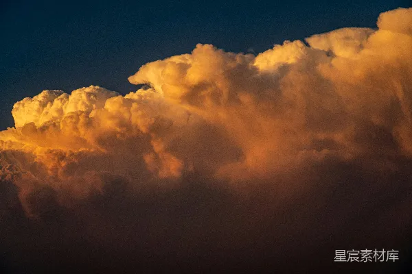 高清摄影 黄昏时分的云层