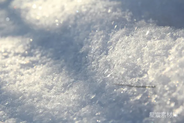 高清摄影 阳光下的雪地