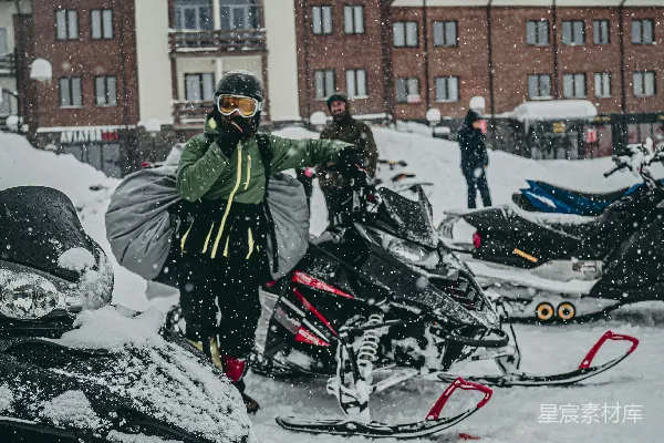 高清摄影 雪地摩托聚会