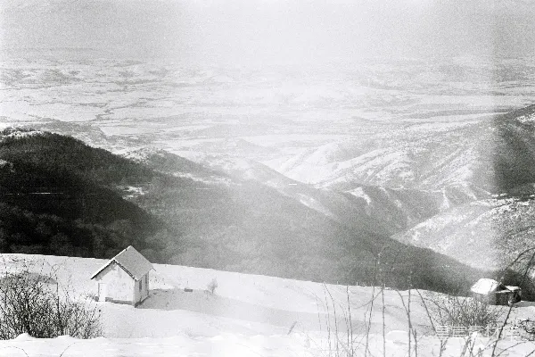 高清摄影 雪景中的小屋
