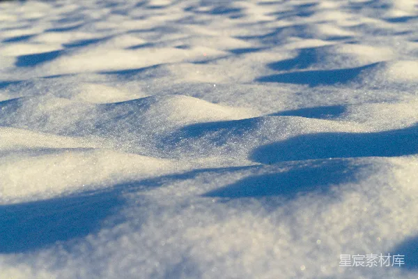 高清摄影 阳光下的雪浪