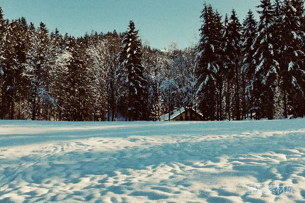 高清摄影 冬日雪景中的小木屋