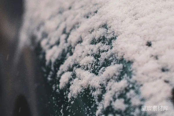 高清摄影 雪覆盖的汽车