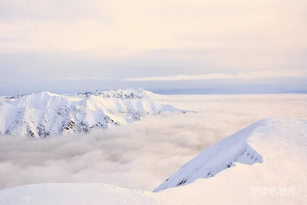 高清摄影 云海之上的雪山