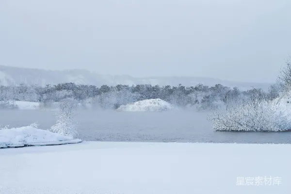 高清摄影 冬日湖畔雪景