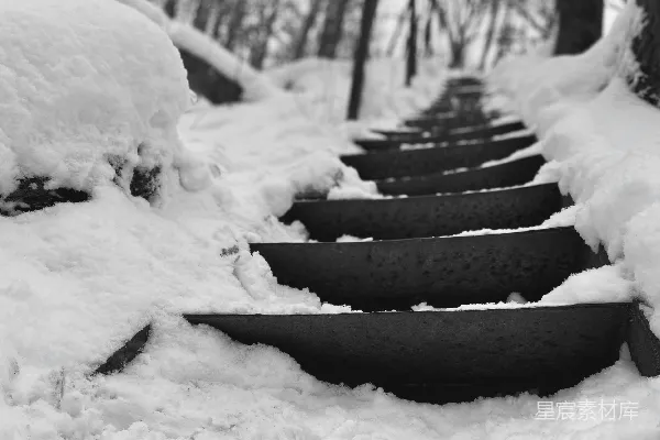 高清摄影 雪中的铁阶
