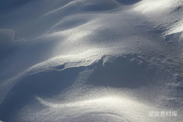 高清摄影 雪地中的足迹