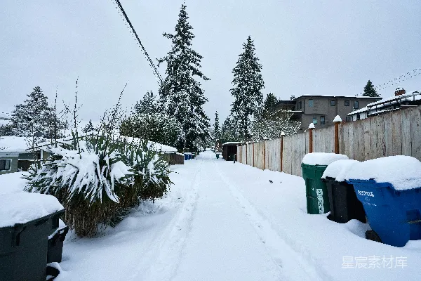 高清摄影 雪后宁静的住宅巷道