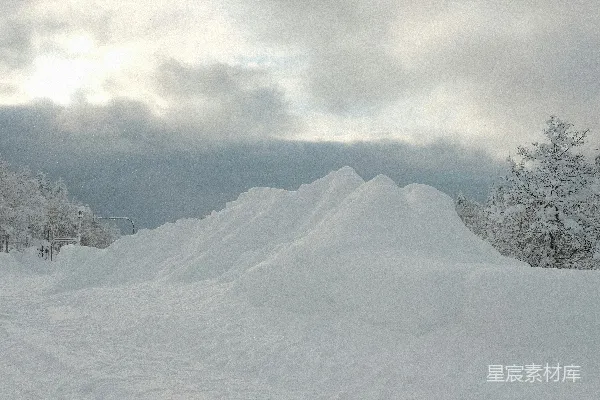 高清摄影 雪地堆雪人