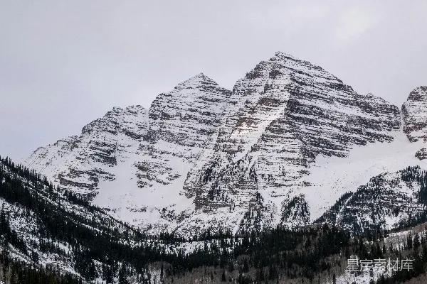 高清摄影 雪覆盖的山脉