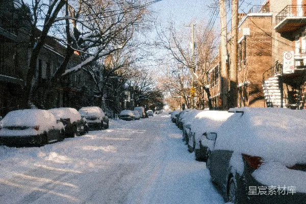 高清摄影 冬日雪景中的宁静街道