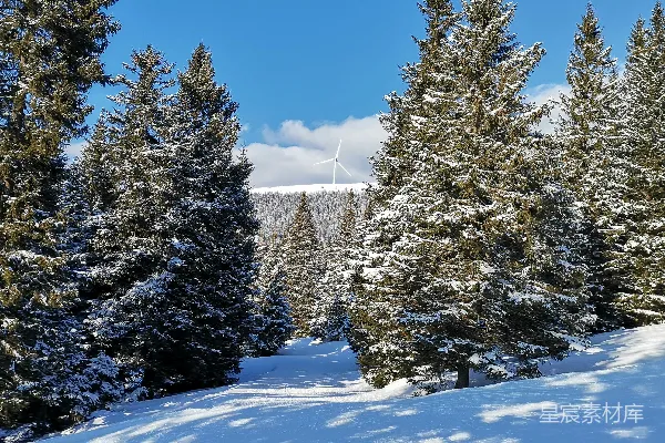 高清摄影 冬日雪景与风力发电机