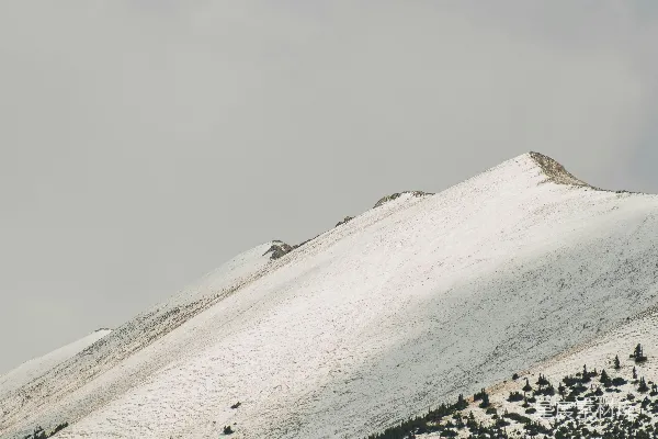 高清摄影 雪覆盖的山峰