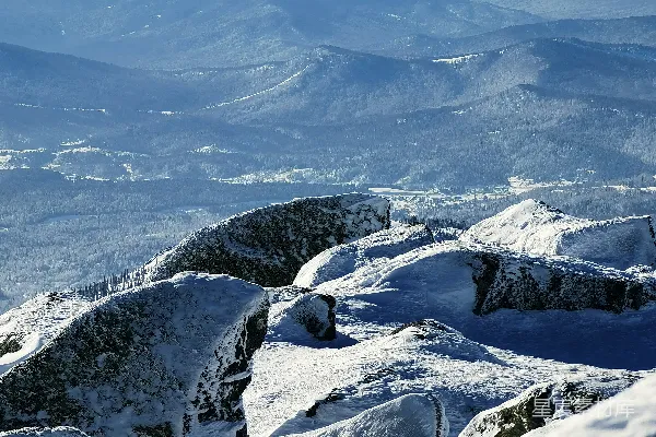 高清摄影 雪山之巅的壮丽景色