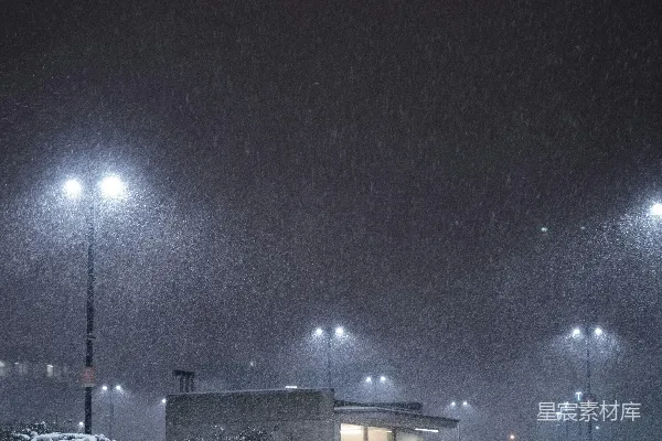 高清摄影 夜雪中的小屋