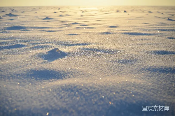 高清摄影 阳光下的雪地