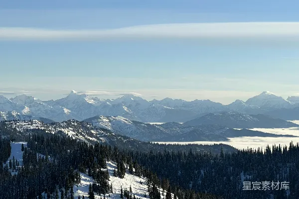 高清摄影 雪山之巅的宁静与壮丽