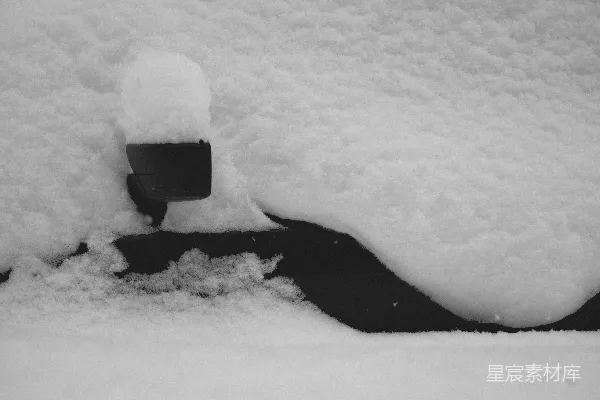 高清摄影 雪中的汽车后视镜