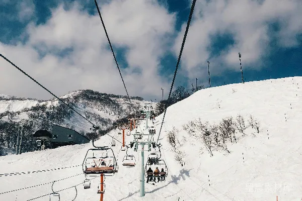 高清摄影 雪景中的缆车之旅