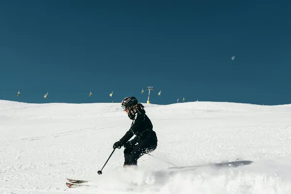 高清摄影 滑雪中的冬季风景