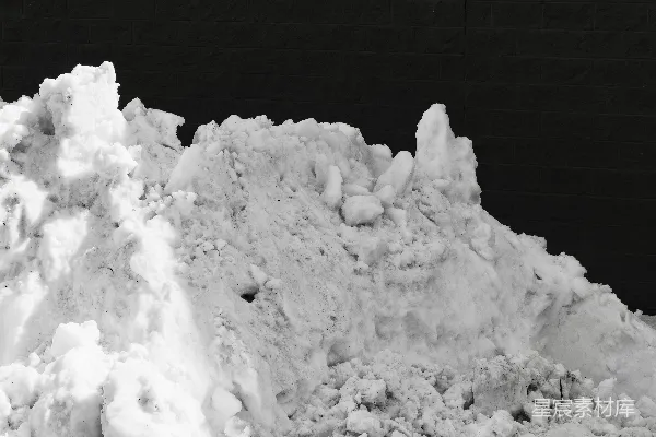高清摄影 雪堆与工业背景