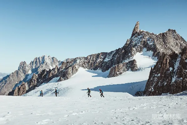 高清摄影 雪山攀登者