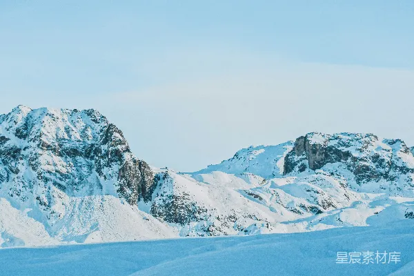 高清摄影 雪山下的宁静