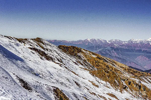 高清摄影 雪山之巅的壮丽景色