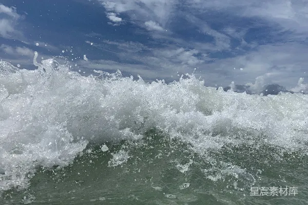 高清摄影 海浪与天空的交响