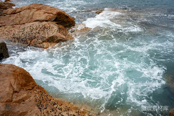 高清摄影 海浪拍打岩石