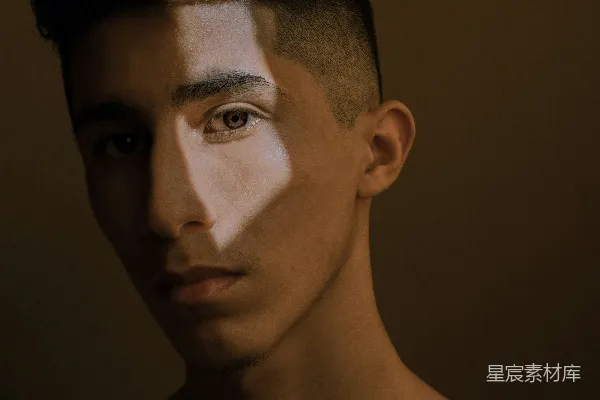 高清摄影 光影交错的男性肖像